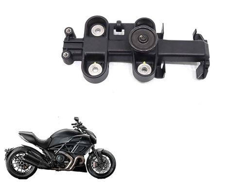 Trava Abertura Alça Traseira Ducati Diavel 1198  11-14