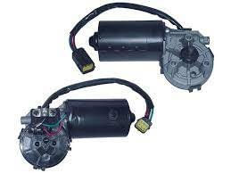 MOTOR LIMPADOR PARABRISA VW 13180/15180/19320/31370/CONSTELL 24V - MODERNO