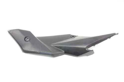 Acabamento Lateral Esquerda Suzuki Gsr 750 Gsr750 14-16