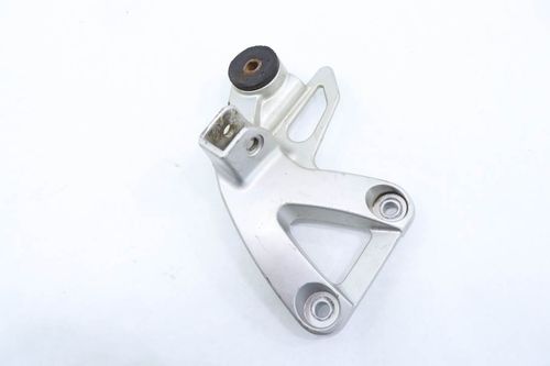 Suporte Pedaleira Traseiro Direito Suzuki Gsx 750 F 2007-2008