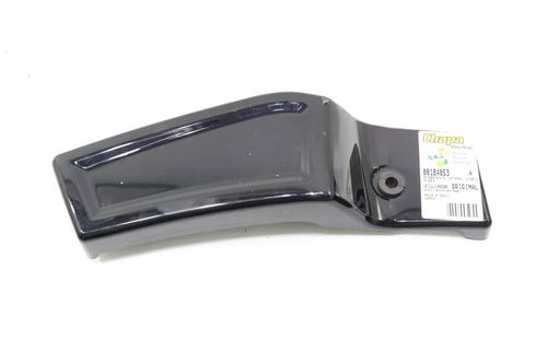 Acabamento Lateral Direita Suzuki Boulevard M800 10-11
