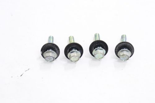 Parafuso Suporte Tanque Yamaha Mt 03 Mt03 17-18