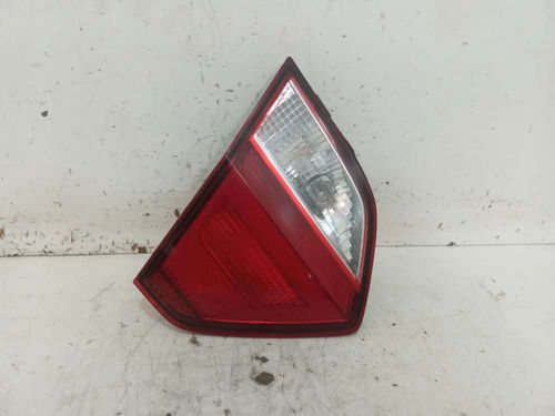 LANTERNA DA TAMPA ESQUERDA VOLKSWAGEN VOYAGE 1.6 2016