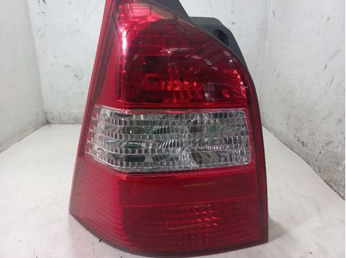 LANTERNA ESQUERDA NISSAN LIVINA 1.8 2011