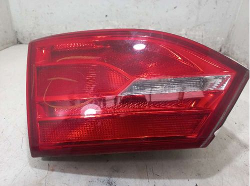 LANTERNA DA TAMPA ESQUERDA VOLKSWAGEN JETTA 2.0 2013