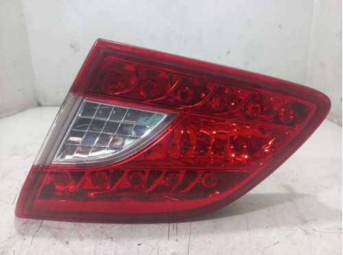 LANTERNA DA TAMPA DIREITA NISSAN SENTRA 2.0 2015