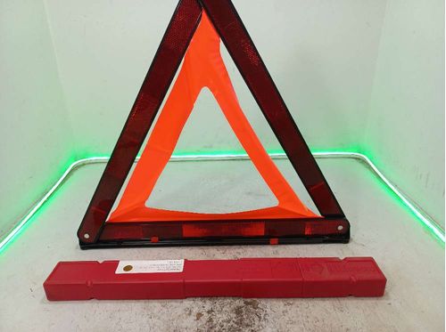 TRIANGULO DE SEGURANCA VOLKSWAGEN VIRUS 1.4 2020