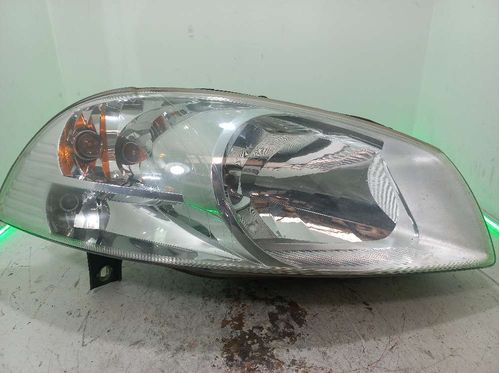 FAROL DIREITO FIAT STRADA 1.4 2016