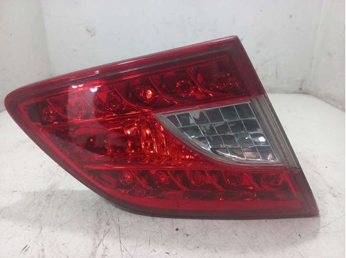 LANTERNA DA TAMPA ESQUERDA NISSAN SENTRA 2.0 2015