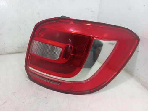 LANTERNA DIREITA RENAULT SANDERO 1.0 2018