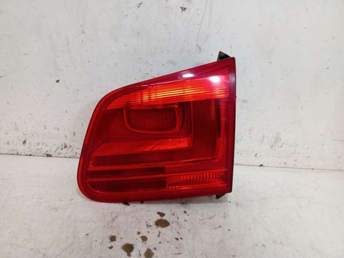 LANTERNA DA TAMPA DIREITA VOLKSWAGEN TIGUAN 2.0 2014