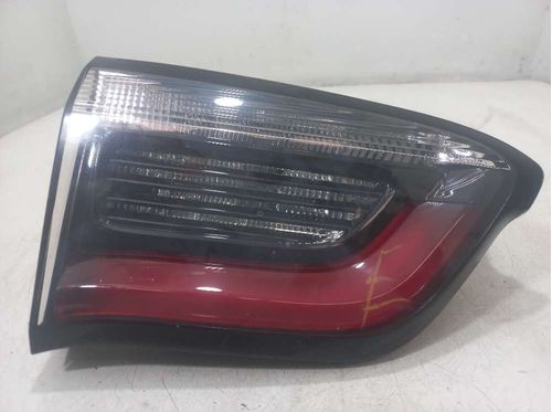 LANTERNA DA TAMPA ESQUERDA JEEP COMPASS 2.0 2018