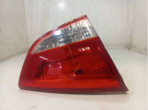 LANTERNA DA TAMPA ESQUERDA HYUNDAI IX35 2.0 2015