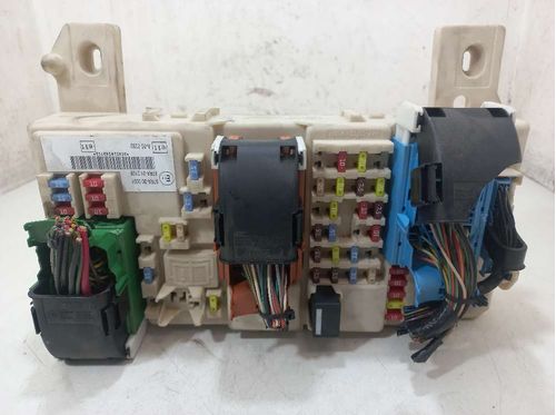 CAIXA DE FUSIVEIS FORD FOCUS 1.6 2012