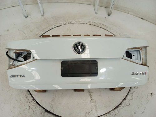 TAMPA TRASEIRA VOLKSWAGEN JETTA 2.0 2015