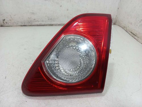 LANTERNA DA TAMPA DIREITA TOYOTA COROLLA 1.8 2010