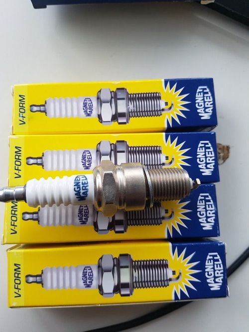 VELA DE IGNIÇÃO RESISTIVA 1 ELETRODO MAGNETI MARELLI GOL/VOYAGE/PARATI 92/96 GASOLINA