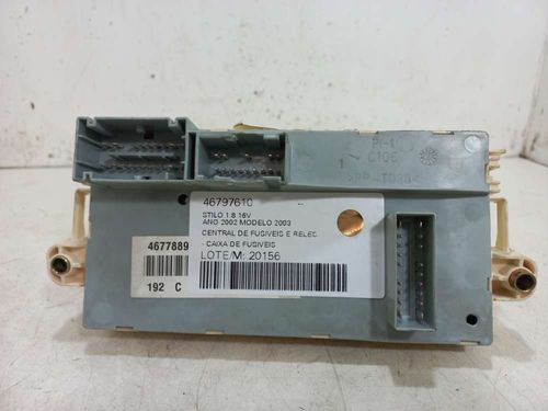 CAIXA DE FUSIVEIS FIAT STILO 1.8 2003