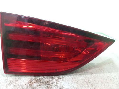 LANTERNA DA TAMPA ESQUERDA BMW X1 2.0 2014