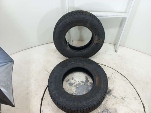 PAR DE PNEU TOYOTA HILUX 3.0 2014