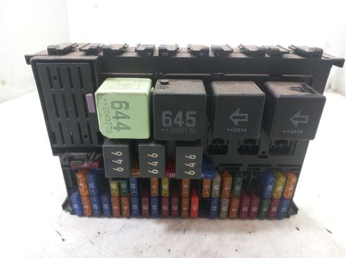 CAIXA DE FUSIVEIS VOLKSWAGEN VOYAGE 1.6 2013