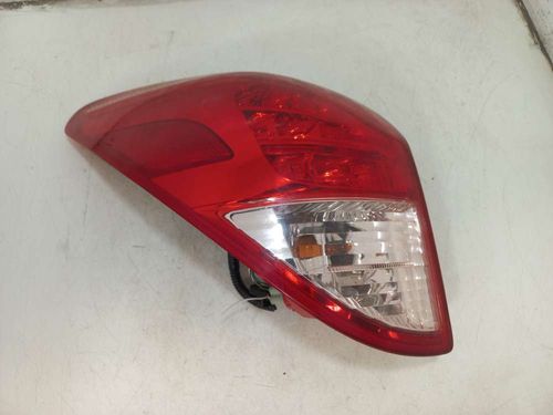 LANTERNA ESQUERDA TOYOTA RAV 2.4 2007