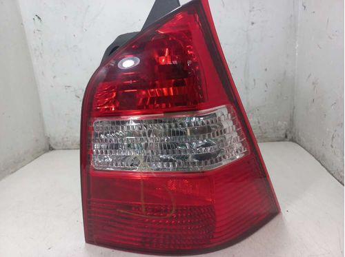 LANTERNA DIREITA NISSAN LIVINA 1.8 2011