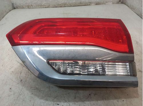 LANTERNA DA TAMPA DIREITA JEEP GRAND CHEROKEE 3.0 2014