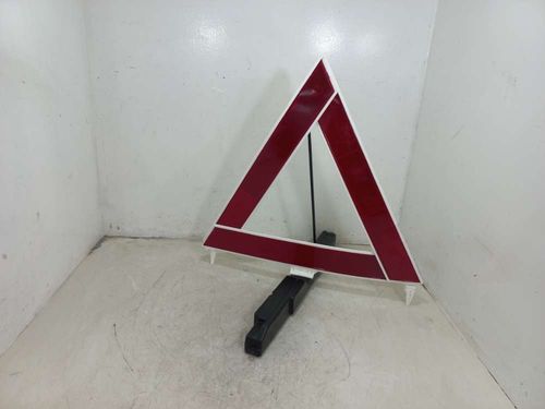 TRIANGULO DE SEGURANCA TOYOTA COROLLA 1.8 2004