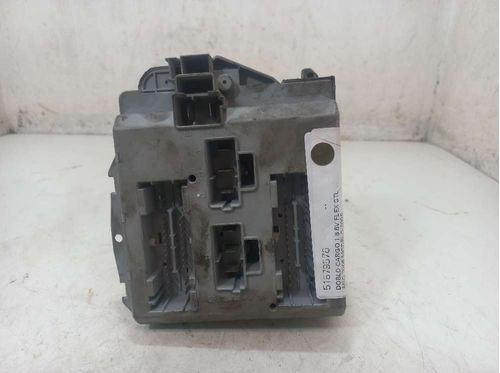 CAIXA DE FUSIVEIS FIAT DOBLO 1.8 2006