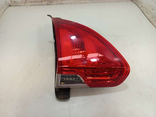 LANTERNA DA TAMPA ESQUERDA PEUGEOT 2008 1.6 2020