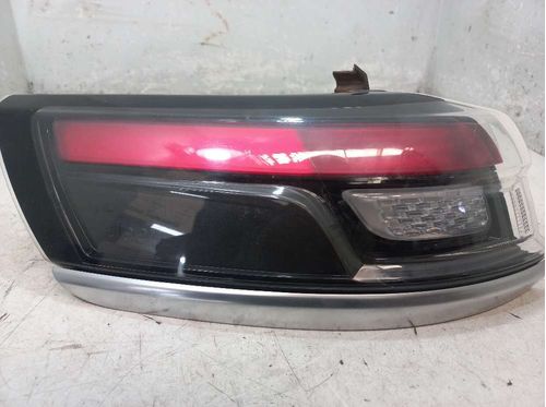 LANTERNA ESQUERDA JEEP COMMANDER 1.3 2020