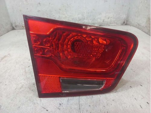 LANTERNA DA TAMPA ESQUERDA KIA CERATO 1.6 2011
