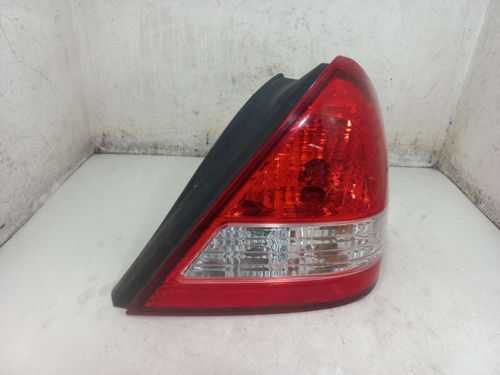 LANTERNA DIREITA NISSAN TIIDA 1.8 2011