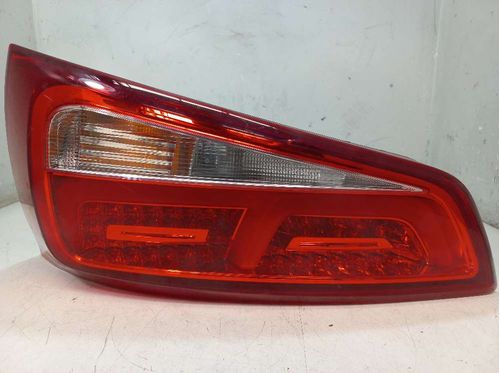 LANTERNA DIREITA AUDI A1 1.4 2013
