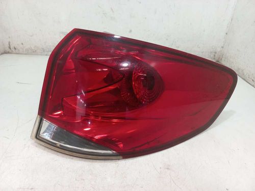 LANTERNA DIREITA FIAT PALIO 1.8 2015