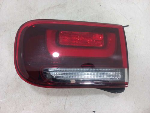 LANTERNA DA TAMPA DIREITA CITROEN C4 CACTUS 1.6 2022