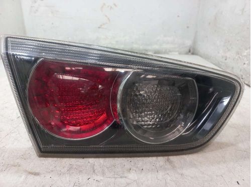 LANTERNA DA TAMPA ESQUERDA MITSUBISHI LANCER 2.0 2014
