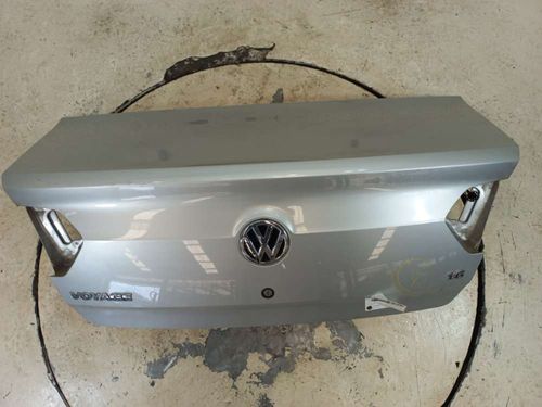 TAMPA TRASEIRA VOLKSWAGEN VOYAGE 1.6 2014