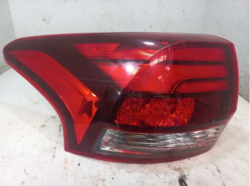 LANTERNA ESQUERDA MITSUBISHI OUTLANDER 2.0 2016