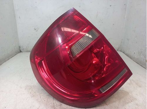 LANTERNA ESQUERDA VOLKSWAGEN FOX 1.0 2014