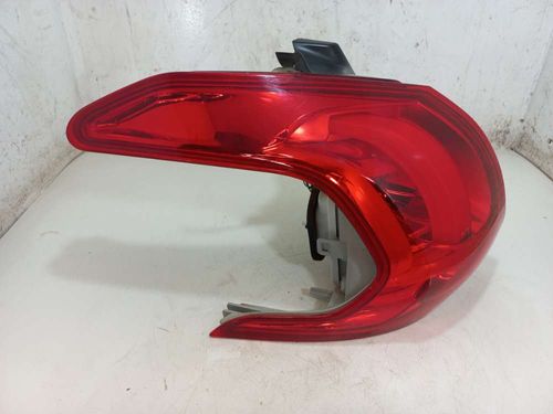 LANTERNA ESQUERDA PEUGEOT 2008 1.6 2020