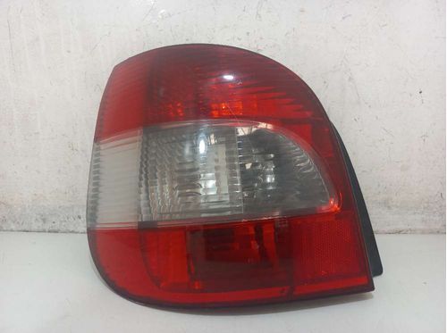 LANTERNA ESQUERDA RENAULT SCENIC 1.6 2003