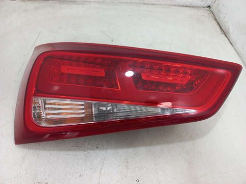 LANTERNA ESQUERDA AUDI A1 1.4 2011