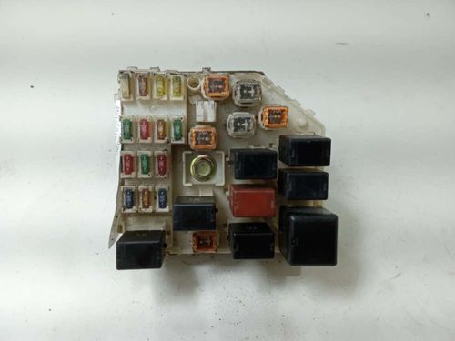 CAIXA DE FUSIVEIS TOYOTA RAV 2.0 2001