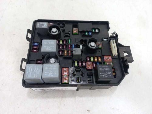CAIXA DE FUSIVEIS CHEVROLET ONIX 1.4 2016