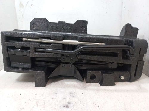KIT DE FERRAMENTAS JEEP COMMANDER 1.3 2020
