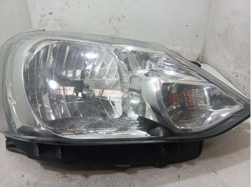 FAROL DIREITO TOYOTA ETIOS 1.5 2017