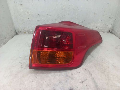 LANTERNA DIREITA TOYOTA RAV4 2.0 2015