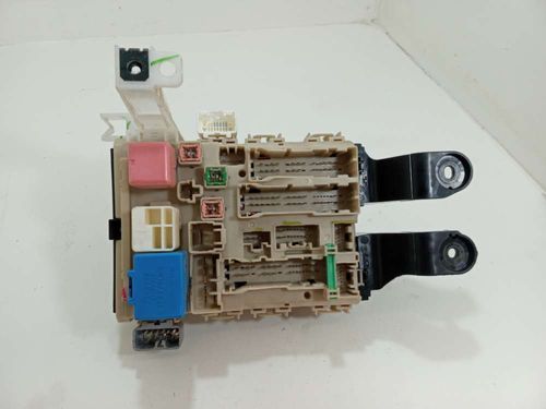CAIXA DE FUSIVEIS TOYOTA COROLLA 2.0 2013